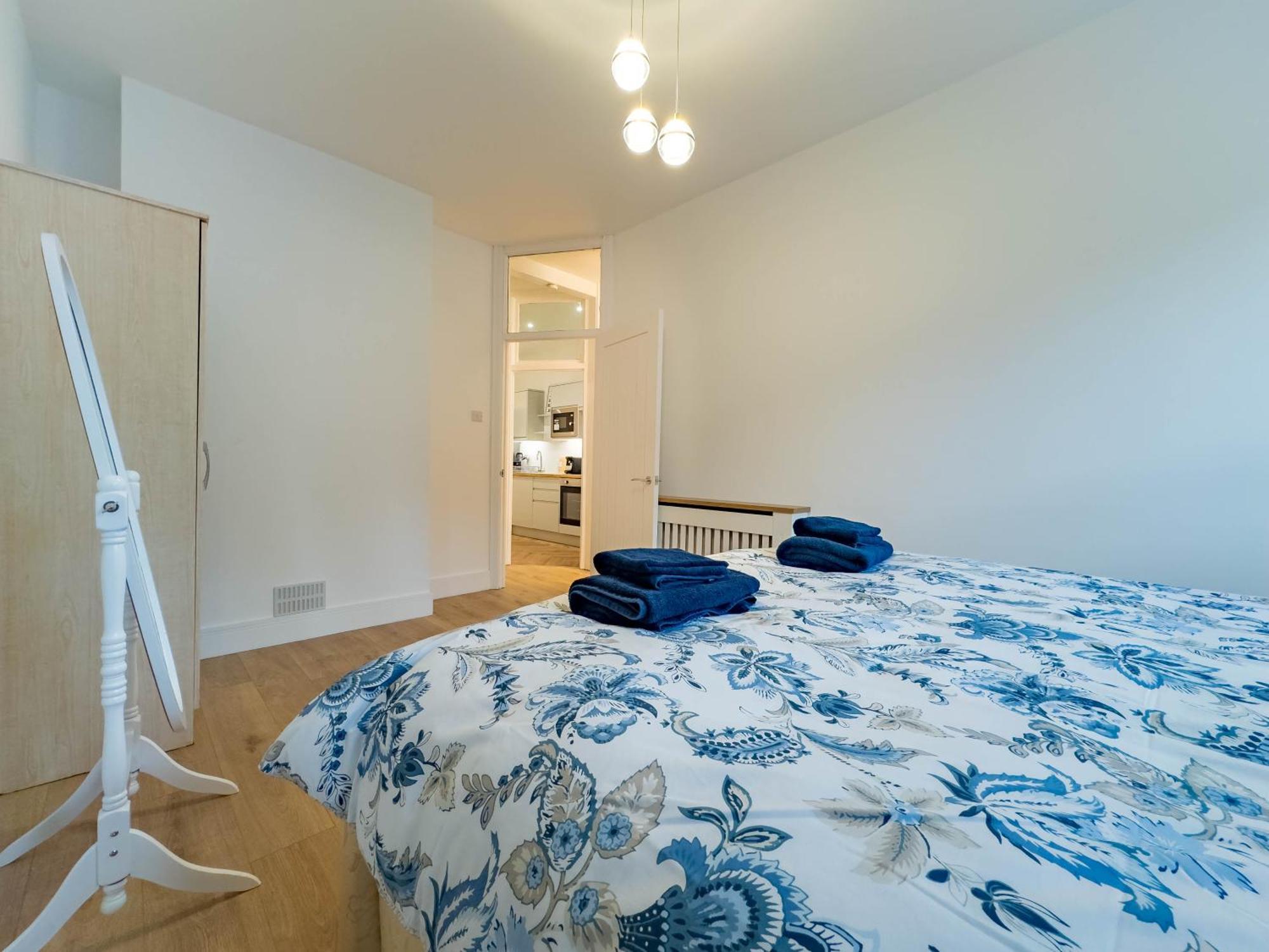 Ferienwohnung Comfy Super King Southend-on-Sea Exterior foto