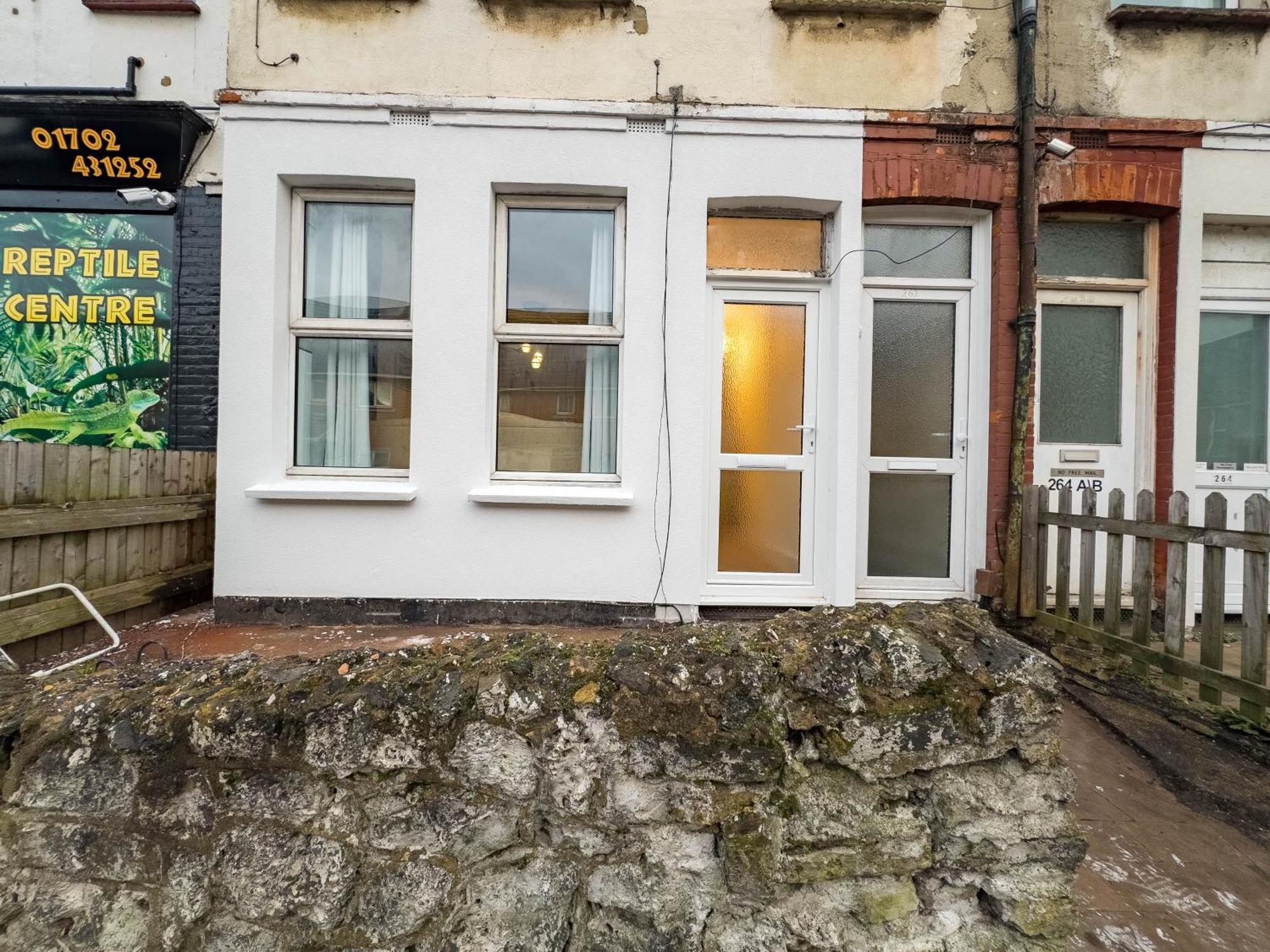 Ferienwohnung Comfy Super King Southend-on-Sea Exterior foto